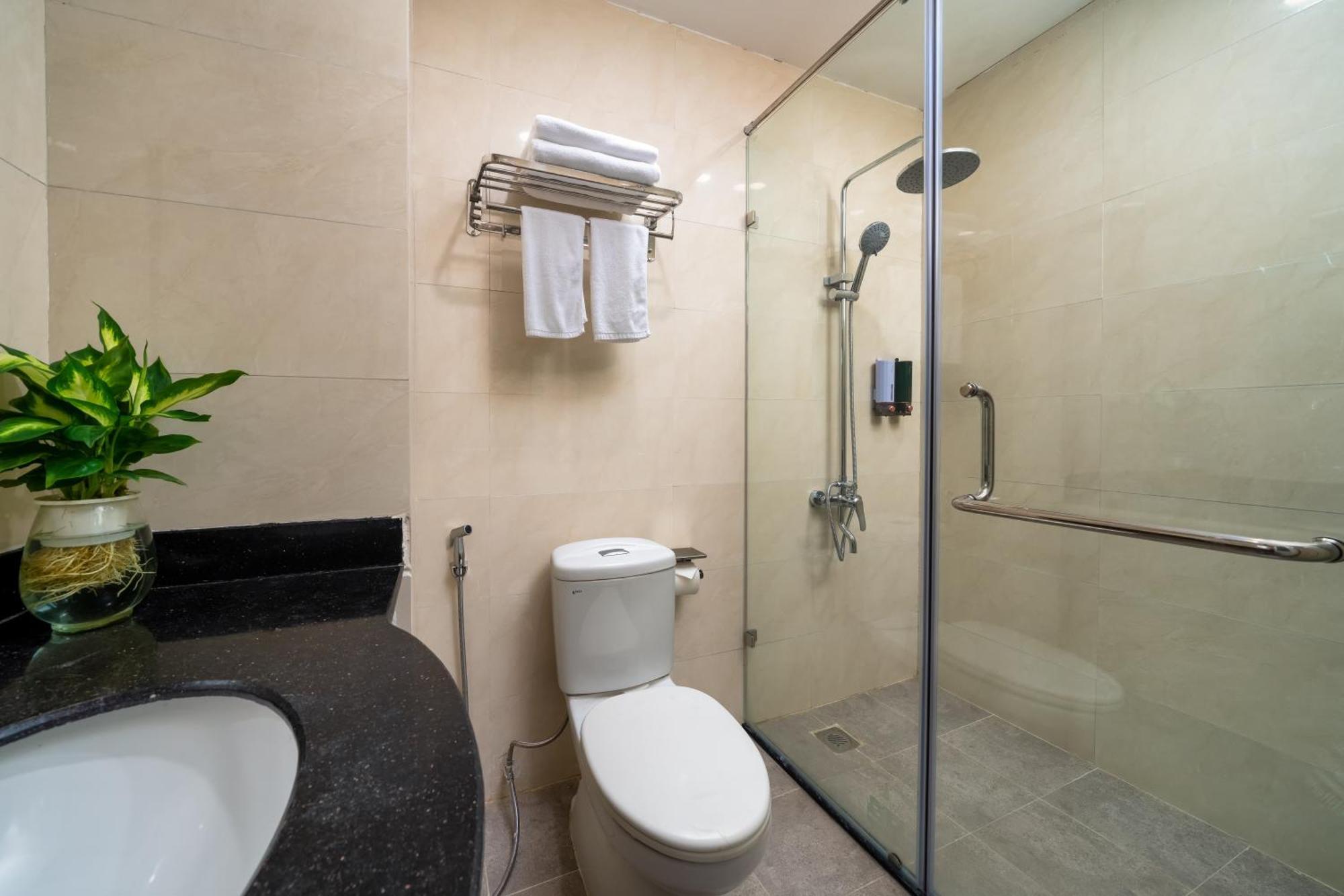 Astoria Hanoi Hotel & Travel Exterior photo