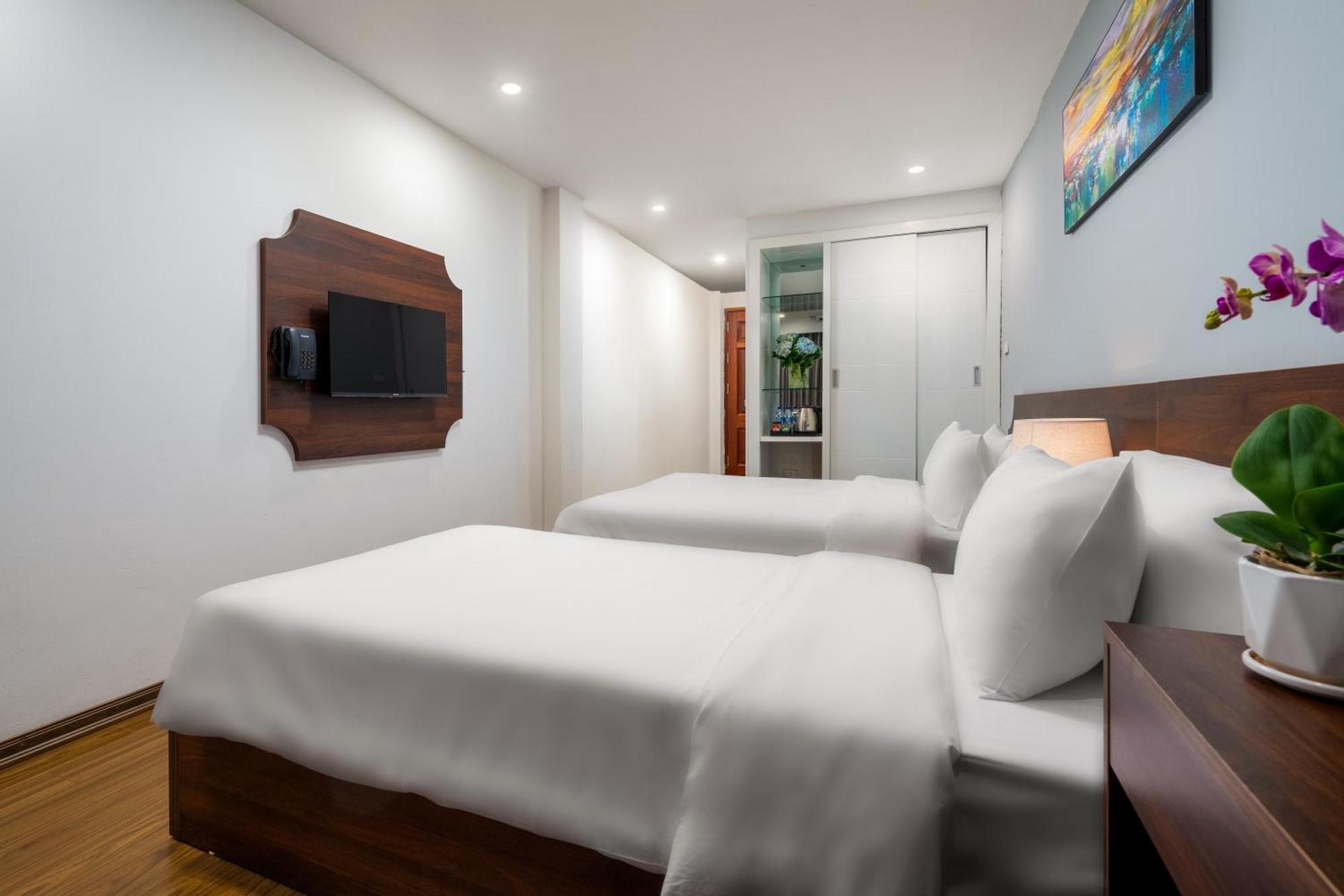 Astoria Hanoi Hotel & Travel Exterior photo